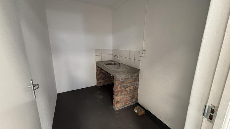 To Let commercial Property for Rent in Maitland Western Cape